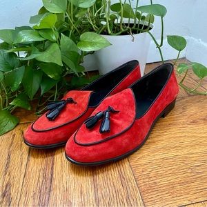 TRA MAD RKE red suede loafers